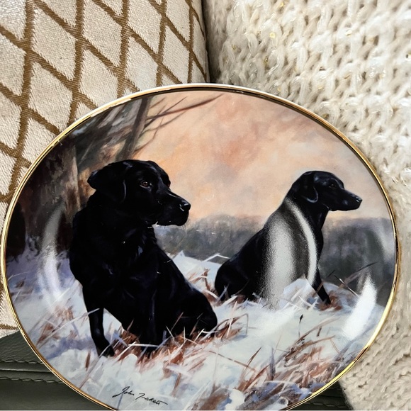 Winter Watch LABRADOR RETRIEVERS Royal Doulton ENGLAND John Trinkett PLATE - Picture 4 of 17